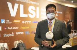 金沙1963光电董事长彭双浪荣获潘文渊文教基金会 ERSO Award